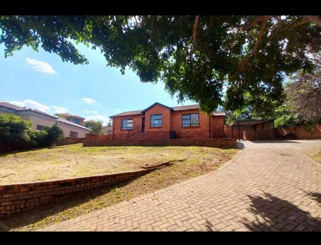 3 BEDROOM HOUSE FOR SALE IN DANVILLE EXT 5
